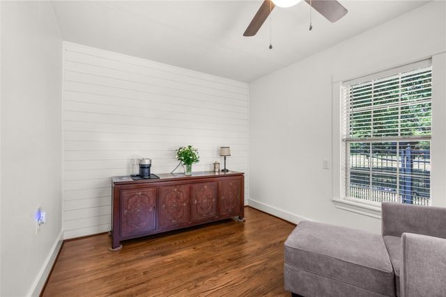 3720 Oaklawn Drive, Fort Worth, TX 76107