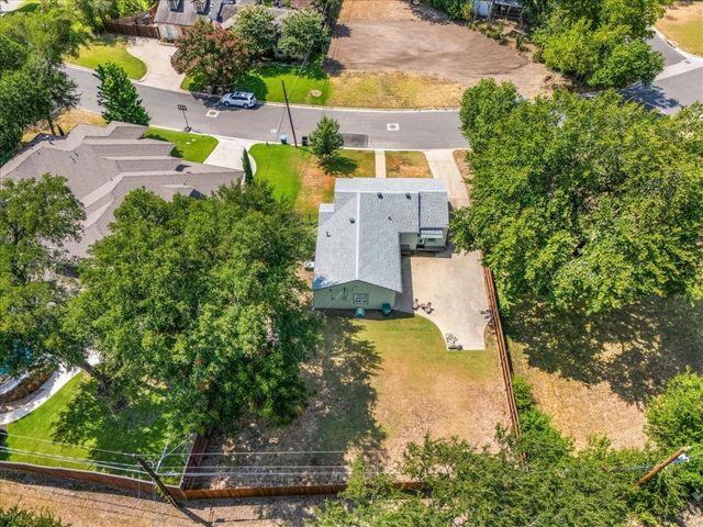3720 Oaklawn Drive, Fort Worth, TX 76107