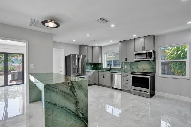 1424 Adams St, Hollywood, FL 33020