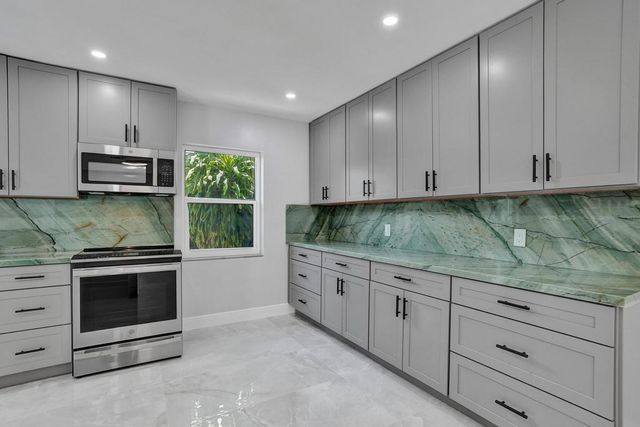 1424 Adams St, Hollywood, FL 33020