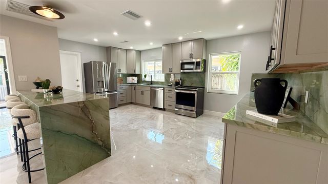 1424 Adams St, Hollywood, FL 33020