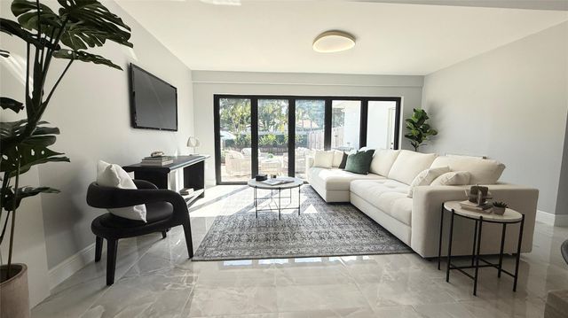 1424 Adams St, Hollywood, FL 33020