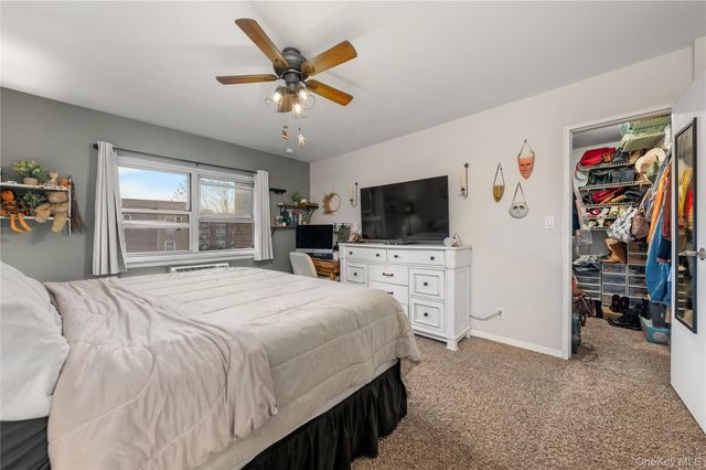 90 Park Avenue S B6, Rockville Centre, NY 11570