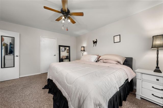 90 Park Avenue S B6, Rockville Centre, NY 11570