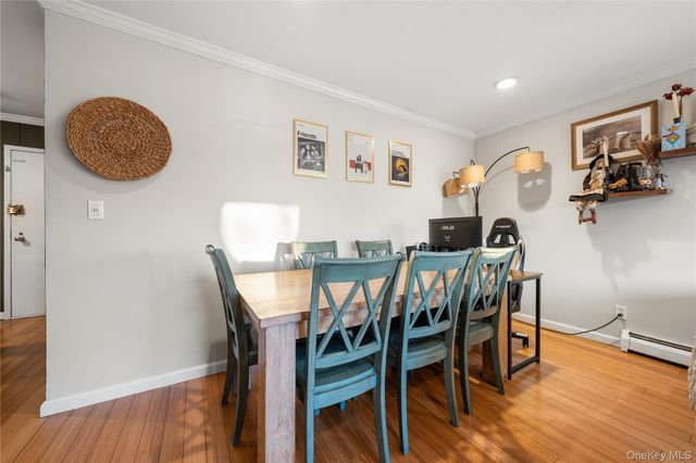 90 Park Avenue S B6, Rockville Centre, NY 11570