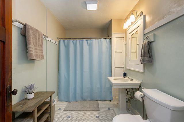 1518 E 9th Street, Des Moines, IA 50316