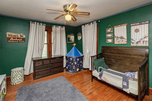 1518 E 9th Street, Des Moines, IA 50316