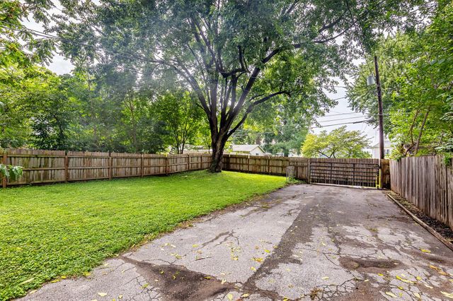 1518 E 9th Street, Des Moines, IA 50316