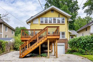 1518 E 9th Street, Des Moines, IA 50316