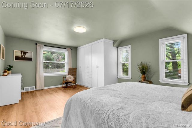 231 N Vermont Avenue, Royal Oak, MI 48067