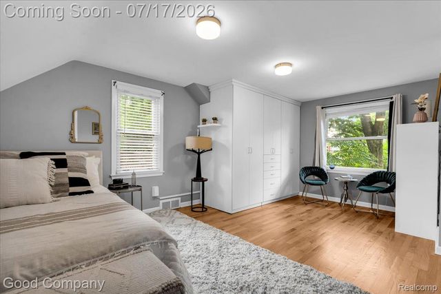 231 N Vermont Avenue, Royal Oak, MI 48067