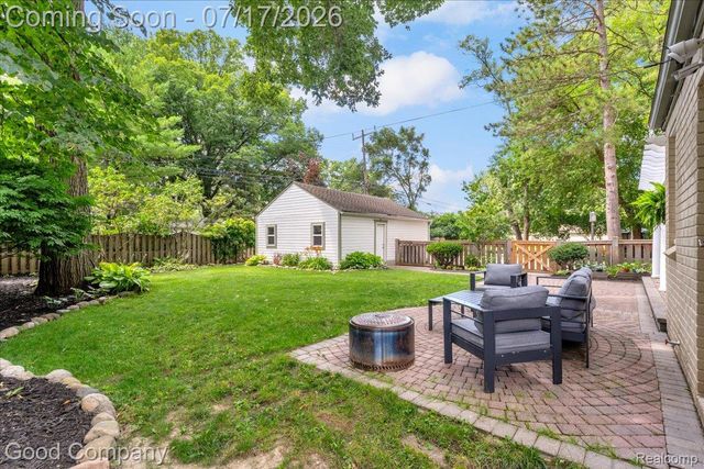 231 N Vermont Avenue, Royal Oak, MI 48067