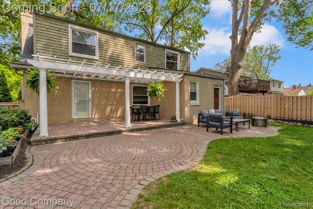 231 N Vermont Avenue, Royal Oak, MI 48067
