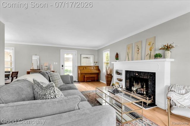 231 N Vermont Avenue, Royal Oak, MI 48067