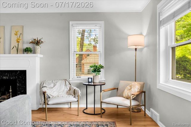231 N Vermont Avenue, Royal Oak, MI 48067