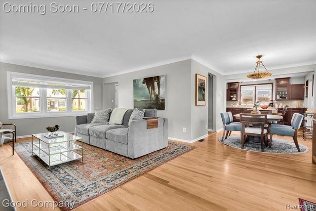 231 N Vermont Avenue, Royal Oak, MI 48067