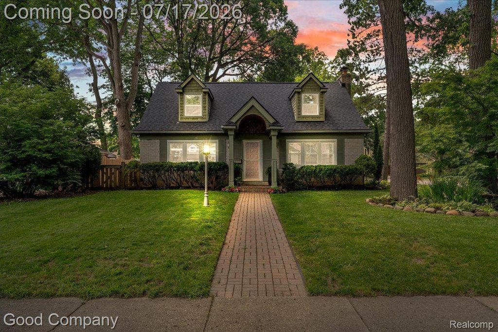 231 N Vermont Avenue, Royal Oak, MI 48067
