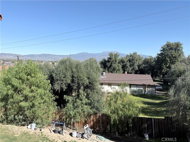 27370 Stonehenge, Hemet, CA 92544