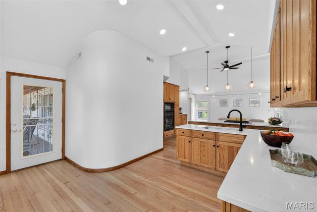 8 Price Court, Olivette, MO 63132