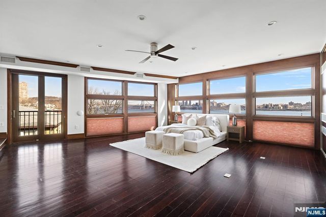 1286 River Road, Edgewater, NJ 07020
