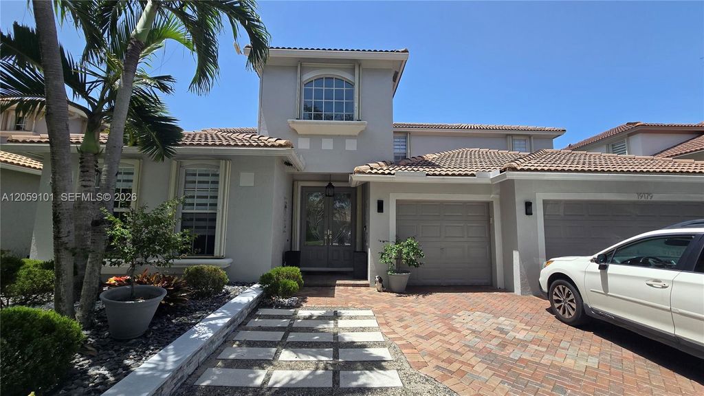 19179 S Gardenia Avenue, Weston, FL 33332