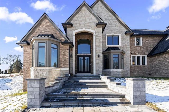 3080 Chickering Court, Bloomfield Hills, MI 48302