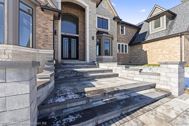 3080 Chickering Court, Bloomfield Hills, MI 48302