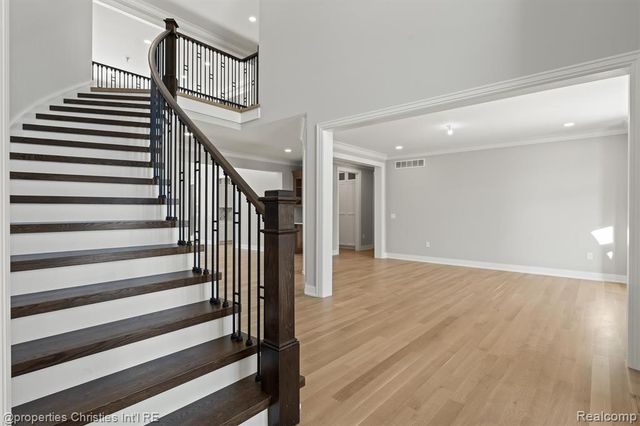 3080 Chickering Court, Bloomfield Hills, MI 48302