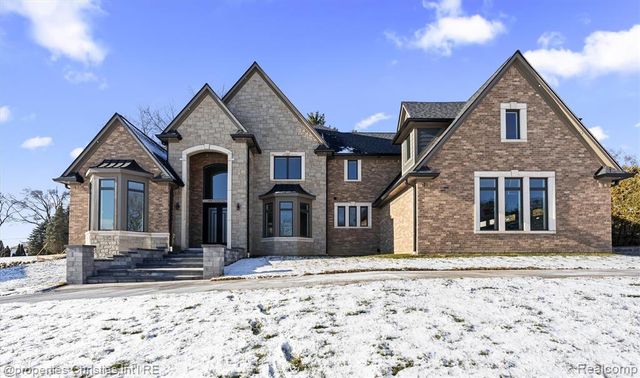 3080 Chickering Court, Bloomfield Hills, MI 48302