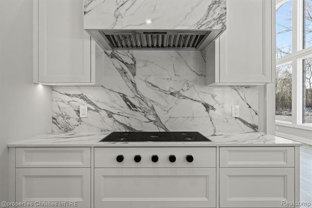 3080 Chickering Court, Bloomfield Hills, MI 48302