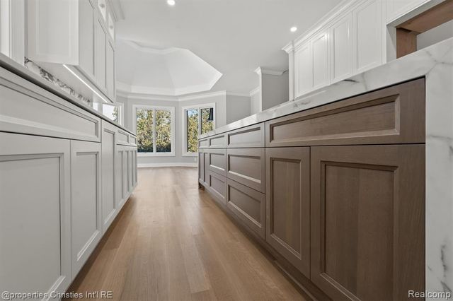 3080 Chickering Court, Bloomfield Hills, MI 48302