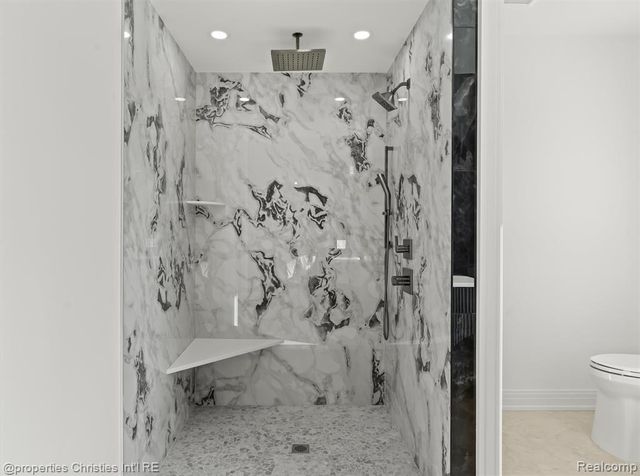 3080 Chickering Court, Bloomfield Hills, MI 48302