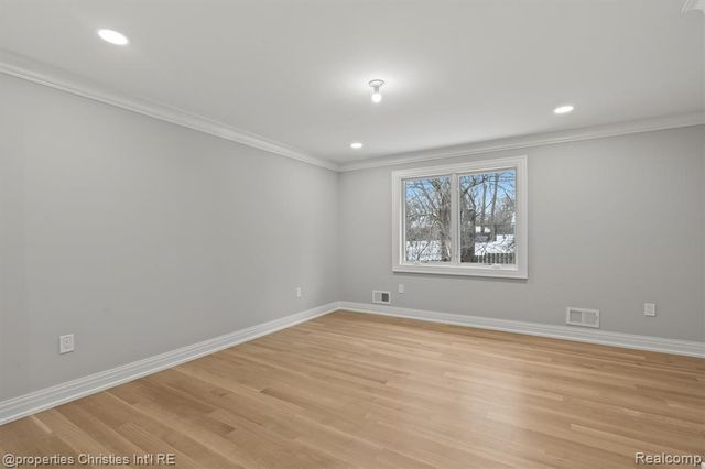 3080 Chickering Court, Bloomfield Hills, MI 48302