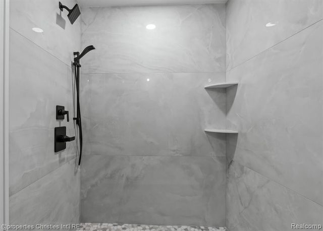 3080 Chickering Court, Bloomfield Hills, MI 48302