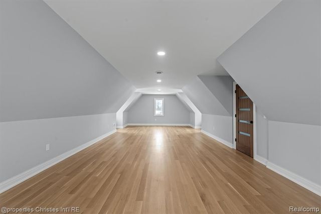 3080 Chickering Court, Bloomfield Hills, MI 48302