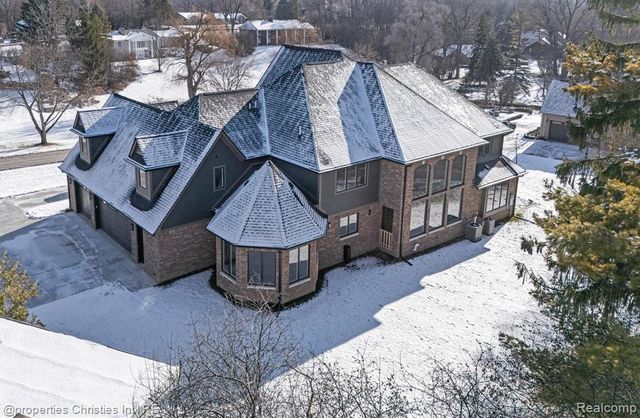 3080 Chickering Court, Bloomfield Hills, MI 48302