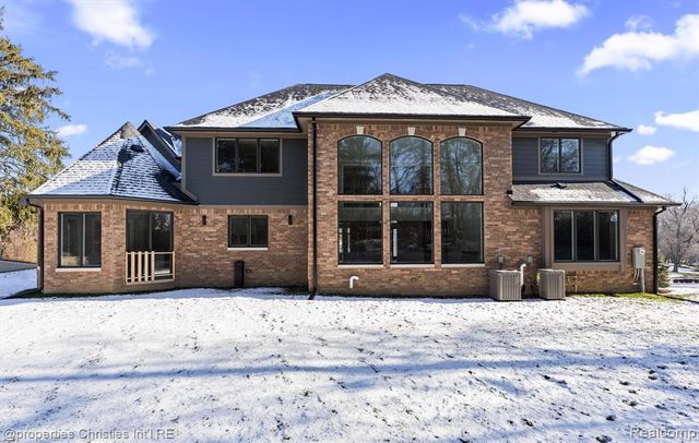 3080 Chickering Court, Bloomfield Hills, MI 48302