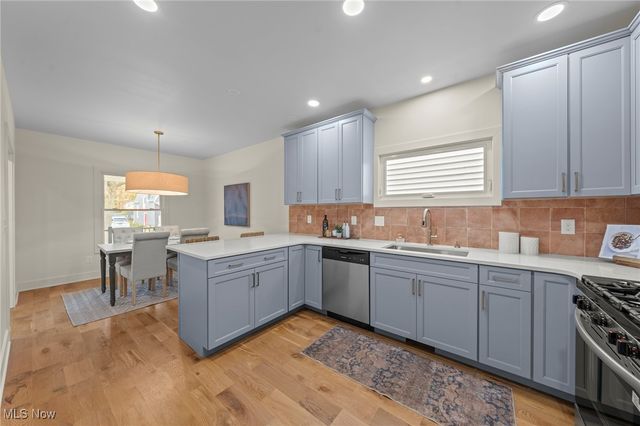 1563 Winchester Avenue, Lakewood, OH 44107