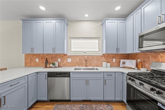 1563 Winchester Avenue, Lakewood, OH 44107