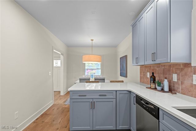 1563 Winchester Avenue, Lakewood, OH 44107