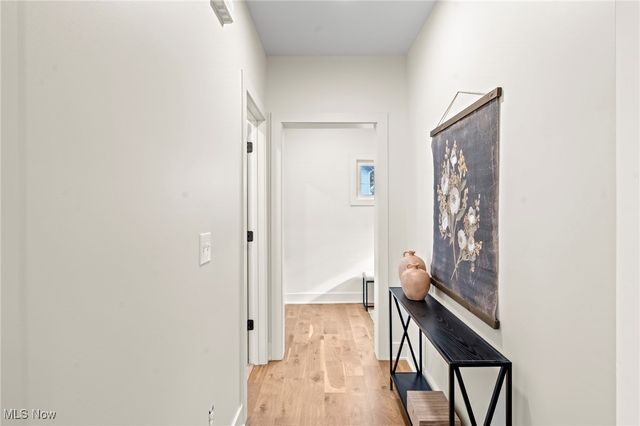 1563 Winchester Avenue, Lakewood, OH 44107