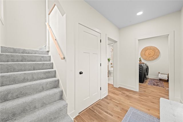 1563 Winchester Avenue, Lakewood, OH 44107