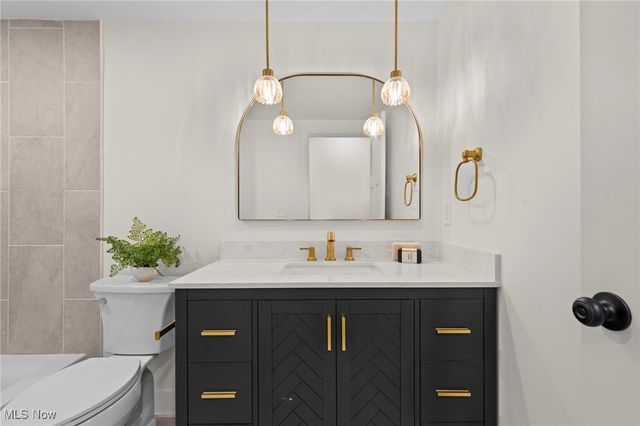 1563 Winchester Avenue, Lakewood, OH 44107