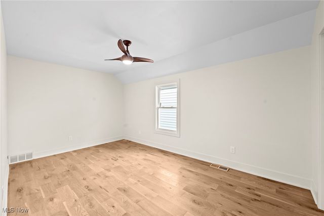 1563 Winchester Avenue, Lakewood, OH 44107