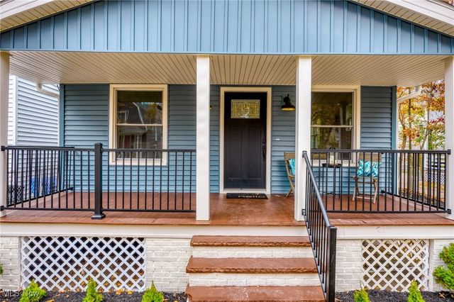 1563 Winchester Avenue, Lakewood, OH 44107