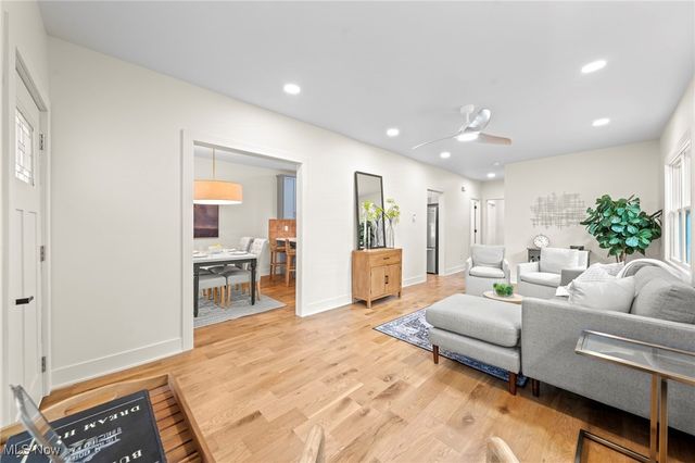 1563 Winchester Avenue, Lakewood, OH 44107