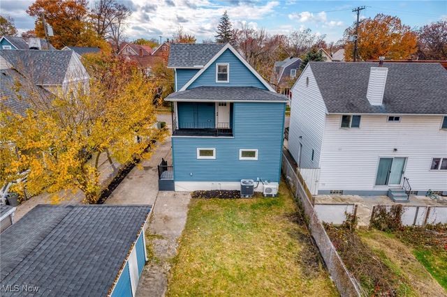 1563 Winchester Avenue, Lakewood, OH 44107