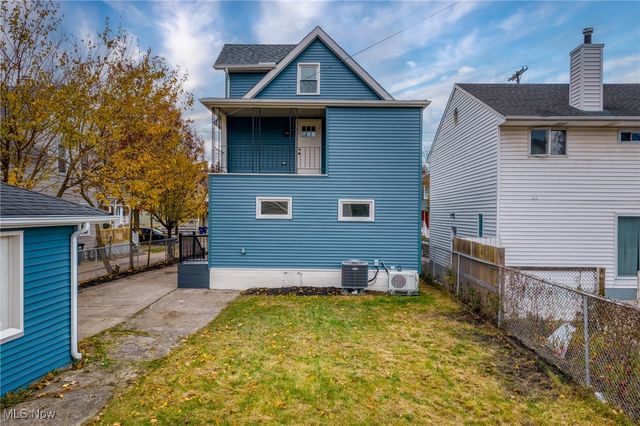 1563 Winchester Avenue, Lakewood, OH 44107