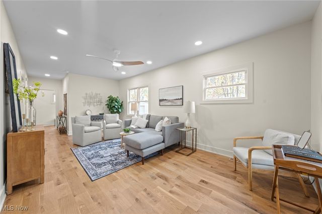 1563 Winchester Avenue, Lakewood, OH 44107