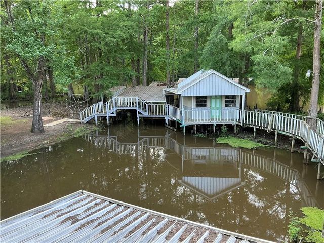2002 LITTLE RIVER Road, Marksville, LA 71351